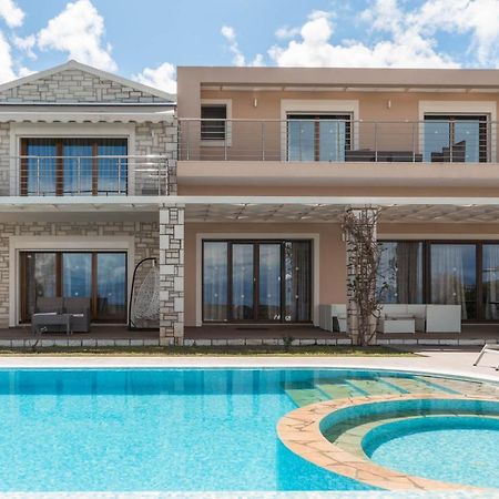 Luxury Villa Hera - Beachfront Roda  Luaran gambar