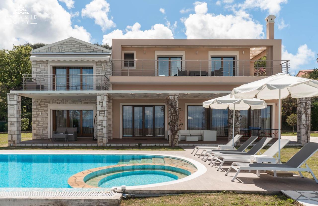 Luxury Villa Hera - Beachfront Roda  Luaran gambar